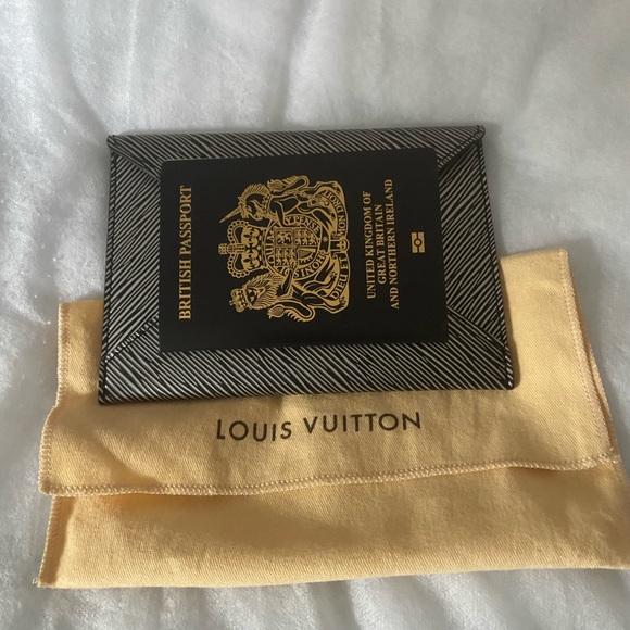 Louis Vuitton Kirigami Leather Snap Envelope Clutch - Picture 7 of 12